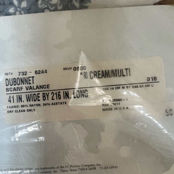 Dubonnet Floral Scarf Valance | 41” Wide x 216” Long - New in Pack - Picture 4 of 8